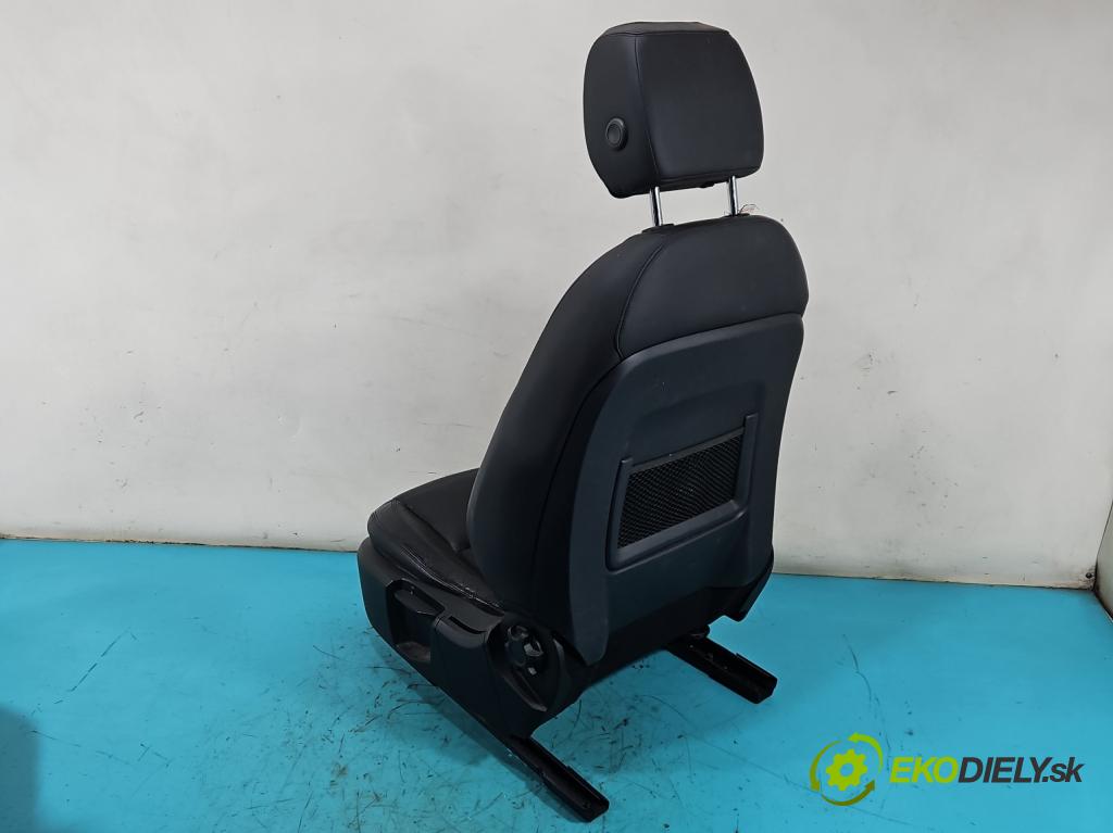 Land rover Discovery Sport 2014-2019 L550 2.0d 150 hp automatic 110 kW 1999 cm3 5- Sedadlo levý  (Sedadlo)