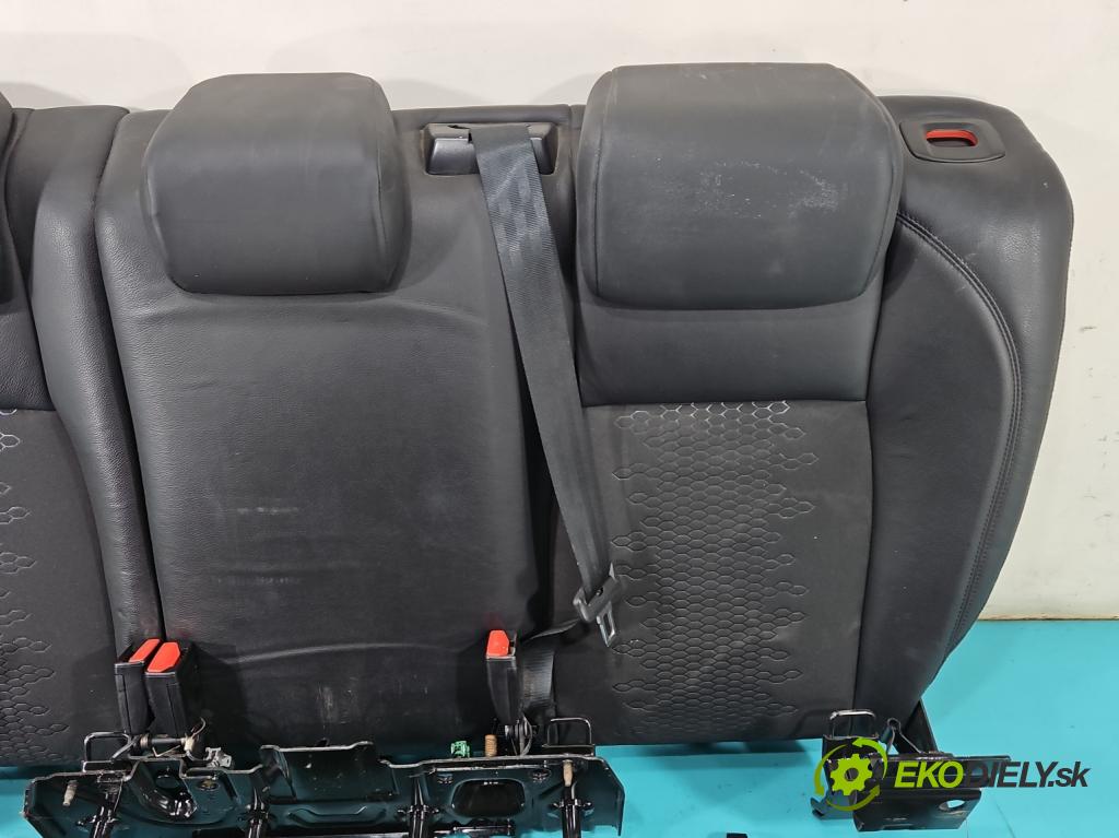 Land rover Discovery Sport 2014-2019 L550 2.0d 150 hp automatic 110 kW 1999 cm3 5- Pohovka: zadní  (Sedadlo)