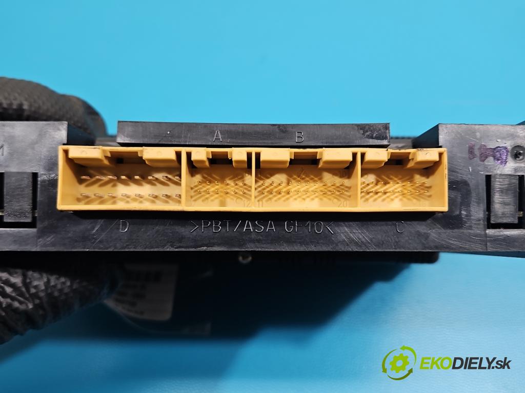 Seat Toledo II 1998-2004 1.9 tdi 110 HP manual 81 kW 1896 cm3 4- panel kúrenia 1M0820043D