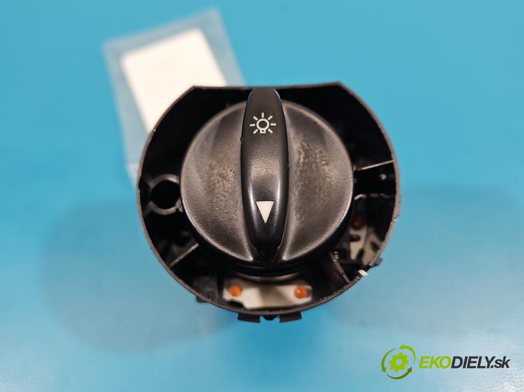 Seat Toledo II 1998-2004 1.9 tdi 110 hp manual 81 kW 1896 cm3 4- Přepínač světel na deska: 1M1941531E