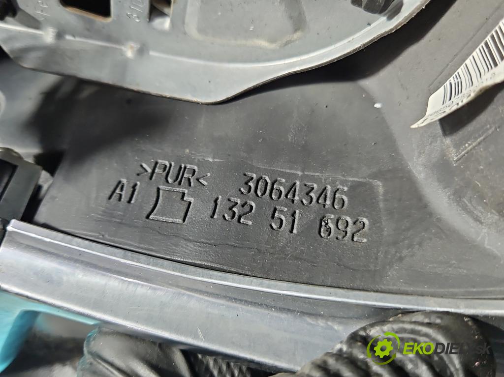 Opel Astra IV 2009-2015 1.6 16V 116 hp manual 85 kW 1598 cm3 5- volant 13305818 (Volant)