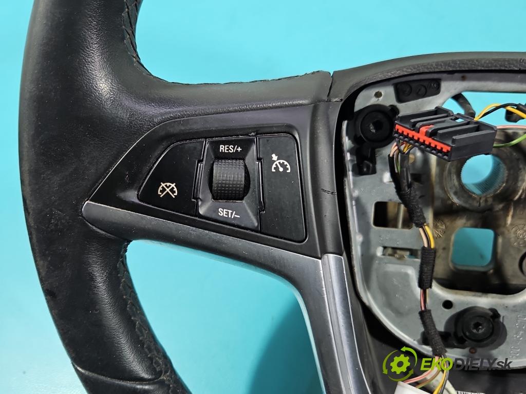 Opel Astra IV 2009-2015 1.6 16V 116 hp manual 85 kW 1598 cm3 5- volant 13305818 (Volant)