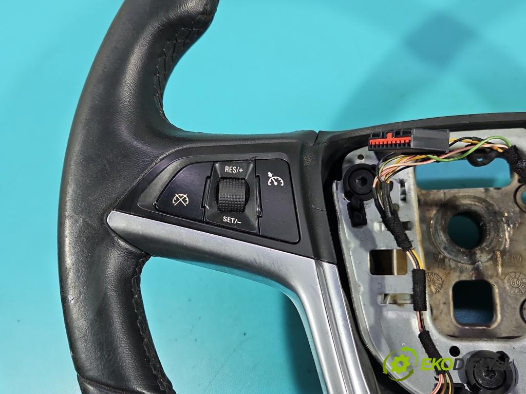 Opel Astra IV 2009-2015 1.6 16V 116 hp manual 85 kW 1598 cm3 5- volant 13305818 (Volant)