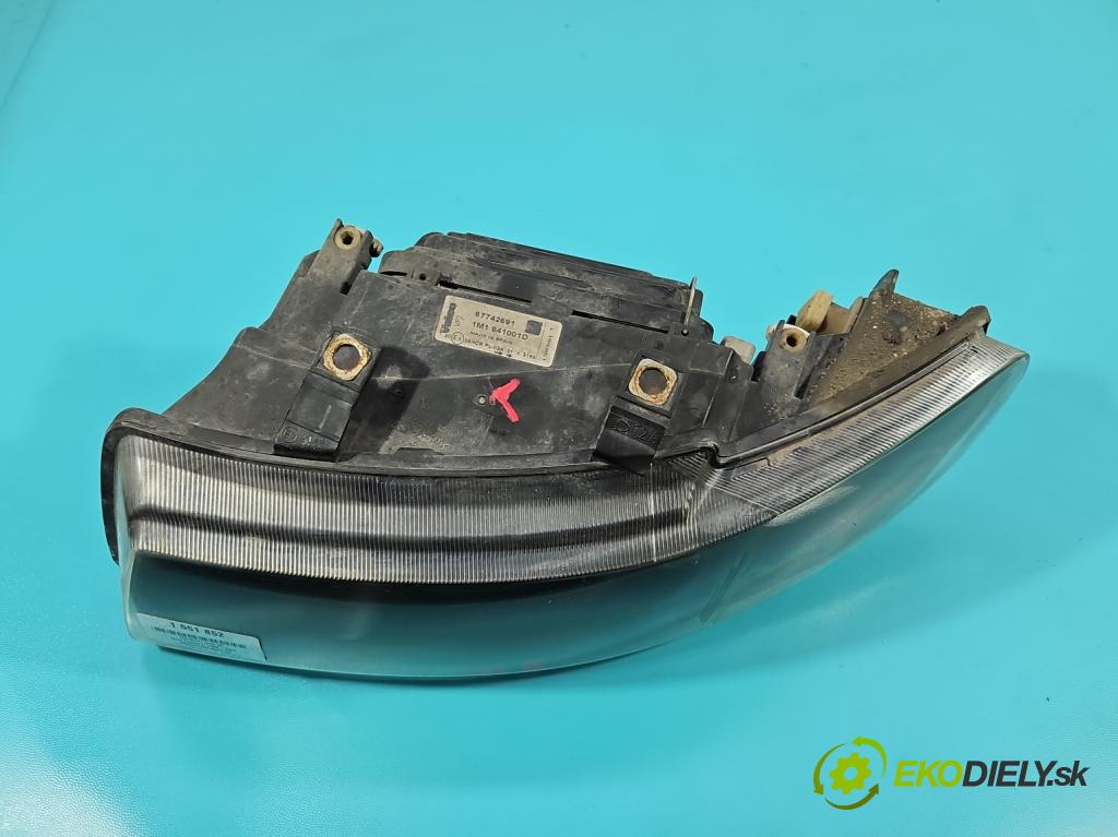 Seat Toledo II 1998-2004 1.9 tdi 110 HP manual 81 kW 1896 cm3 4- Reflektor: ľavý 1M1941001D (Kľučka dverí ostatné)