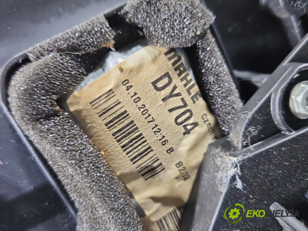 Audi A4 B9 2015-2024 2.0 TFSI 252KM automatic 185 kW 1984 cm3 4- radiátor 8W1820005AF (Radiátor topení)