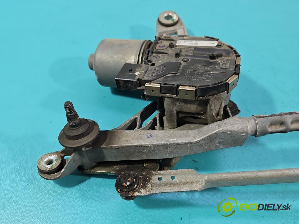 Audi A4 B9 2015-2024 2.0 TFSI 252KM automatic 185 kW 1984 cm3 4- motor stieračov predné 8W1955119