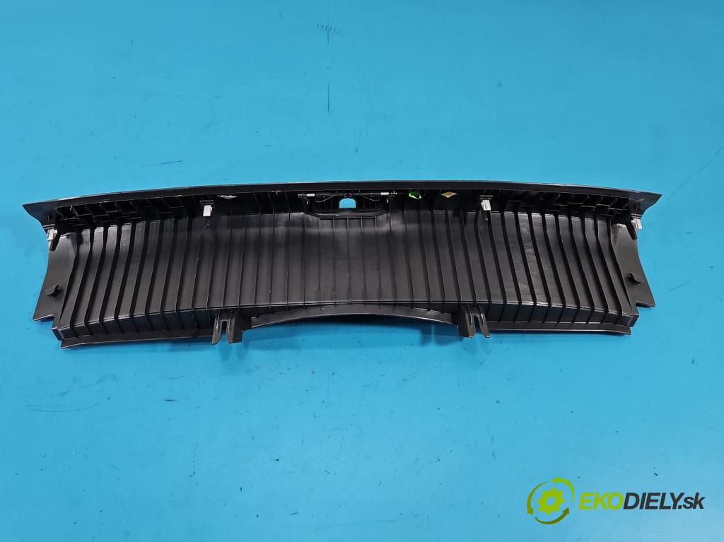 Audi A4 B9 2015-2024 2.0 TFSI 252KM automatic 185 kW 1984 cm3 4- kryt plast 8W5863471