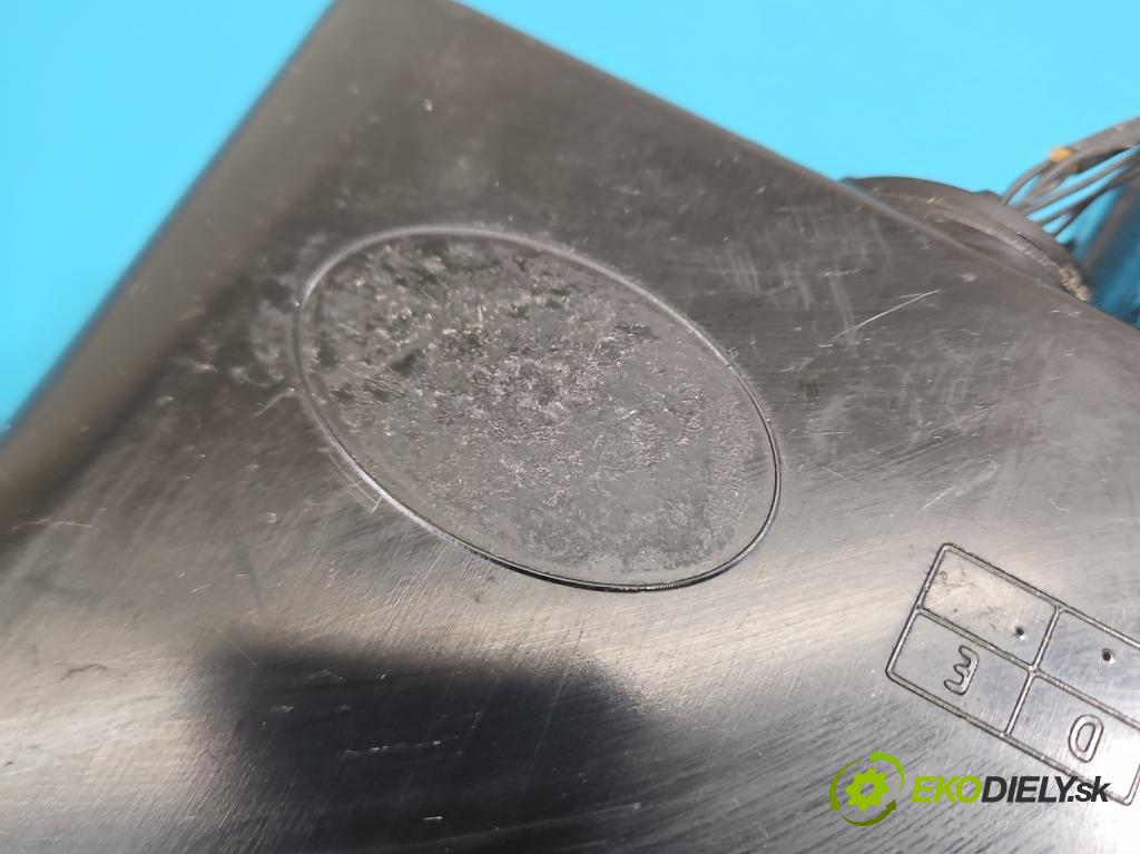 Land rover Range Rover Evoque I 2011-2018 2.0 td 150 HP automatic 110 kW 1999 cm3 5- svetlo / reflektor zadné ľavé 201809-01L (Kľučka dverí ostatné)