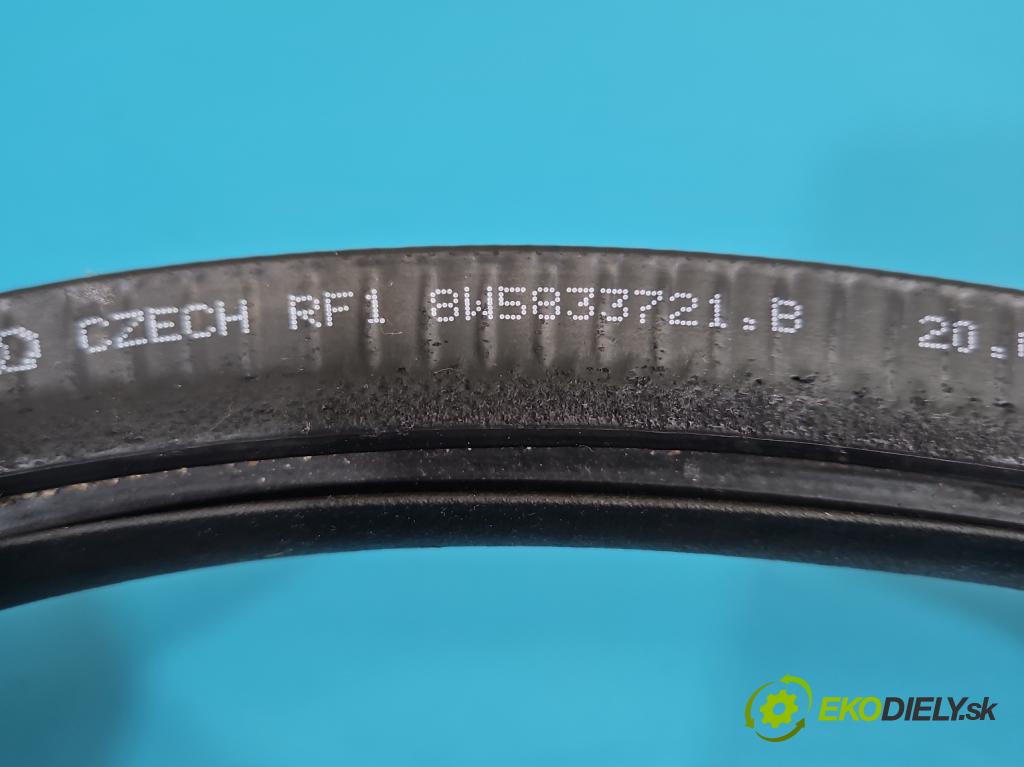 Audi A4 B9 2015-2024 2.0 TFSI 252KM automatic 185 kW 1984 cm3 4- Těsnění: dveře zadní pravé 8W5833721B (Karoserie ostatní)