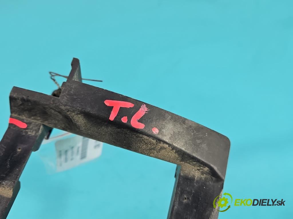 Audi A4 B9 2015-2024 2.0 TFSI 252KM automatic 185 kW 1984 cm3 4- Upevnenie: 8W0907175