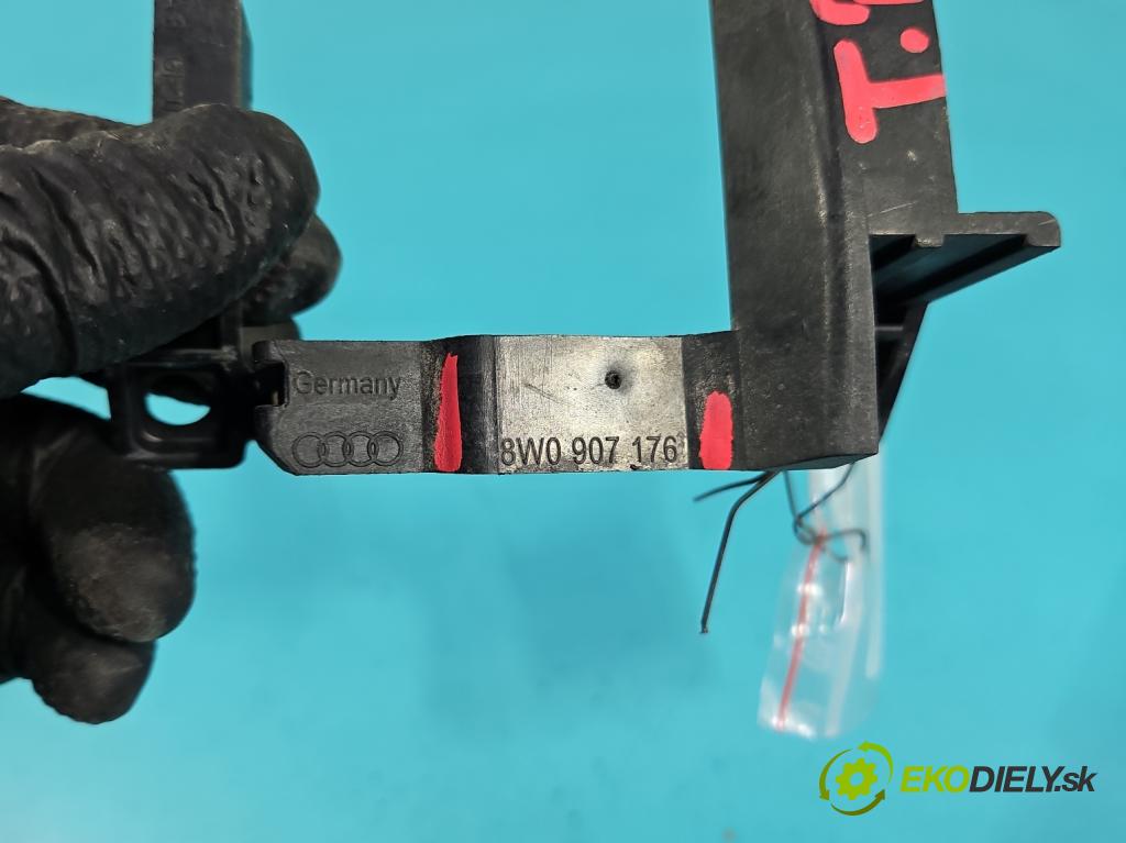 Audi A4 B9 2015-2024 2.0 TFSI 252KM automatic 185 kW 1984 cm3 4- Upevnenie: 8W0907176