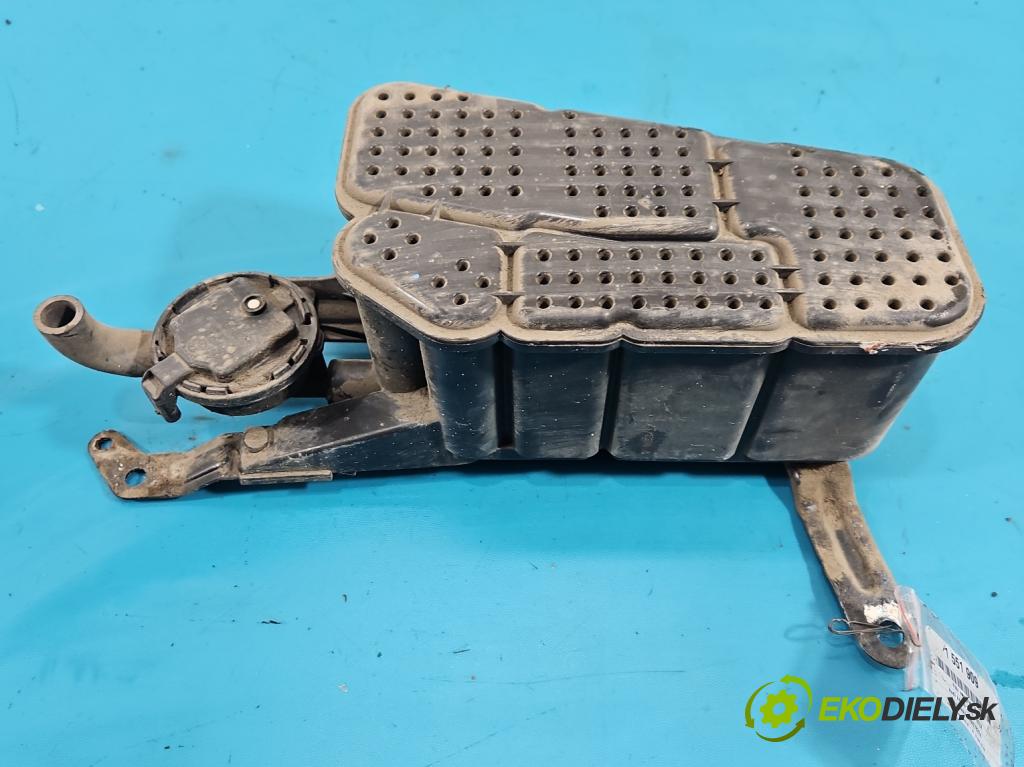 Audi A4 B9 2015-2024 2.0 TFSI 252KM automatic 185 kW 1984 cm3 4- Filtr: uhlík: 8W0201797J