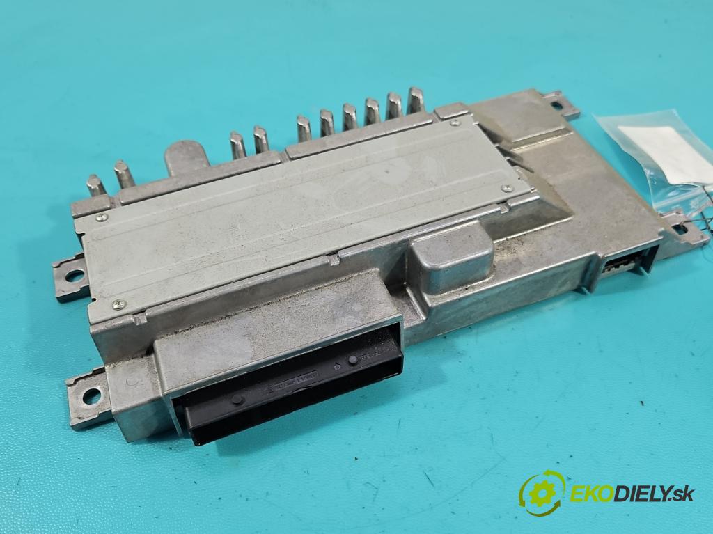 Audi A4 B9 2015-2024 2.0 TFSI 252KM automatic 185 kW 1984 cm3 4- Zesilovač: 8W0035465 (Zosilňovač)