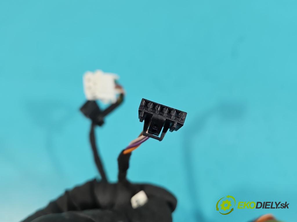 Audi A4 B9 2015-2024 2.0 TFSI 252KM automatic 185 kW 1984 cm3 4- Zväzok: ostatné 8W5971648