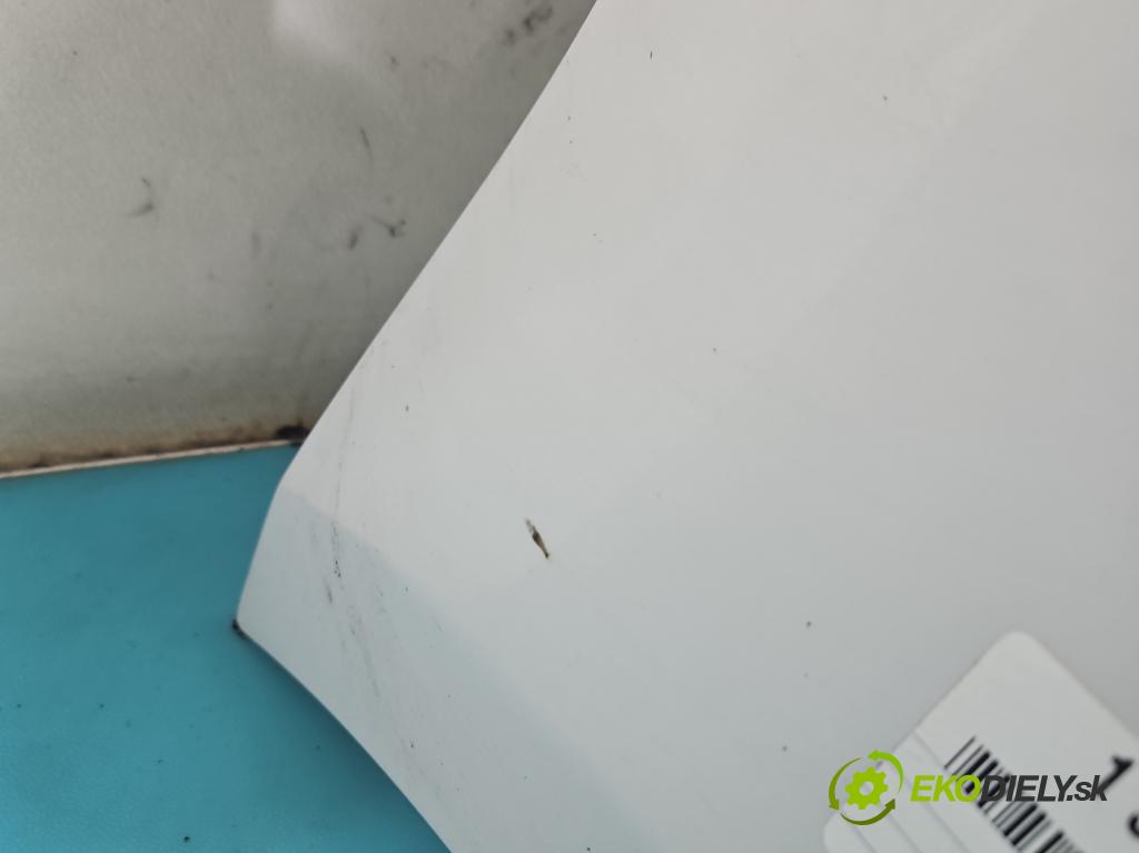 Audi A4 B9 2015-2024 2.0 TFSI 252KM automatic 185 kW 1984 cm3 4- nárazník zadní  (Klika dveří ostatní)