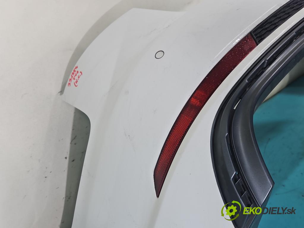 Audi A4 B9 2015-2024 2.0 TFSI 252KM automatic 185 kW 1984 cm3 4- nárazník zadné  (Kľučka dverí ostatné)