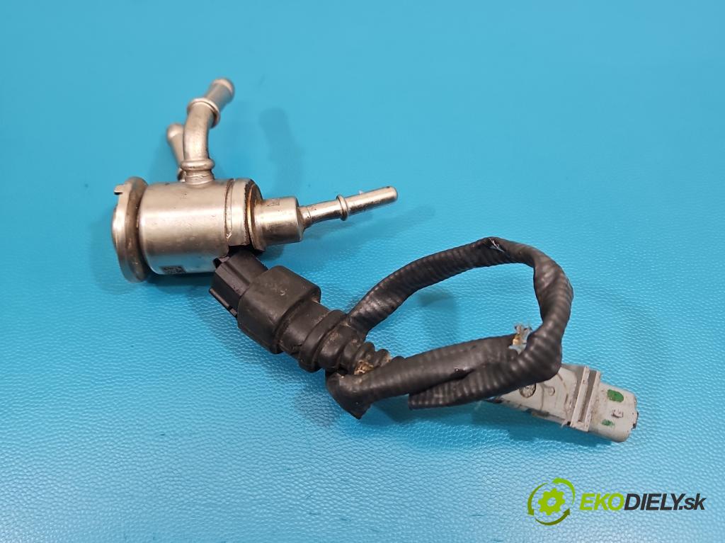 Renault Trafic III 2014 - 2.0 dci 150 HP manual 110 kW 1997 cm3 5- vstrek P277404232 (Vstrekovač paliva)