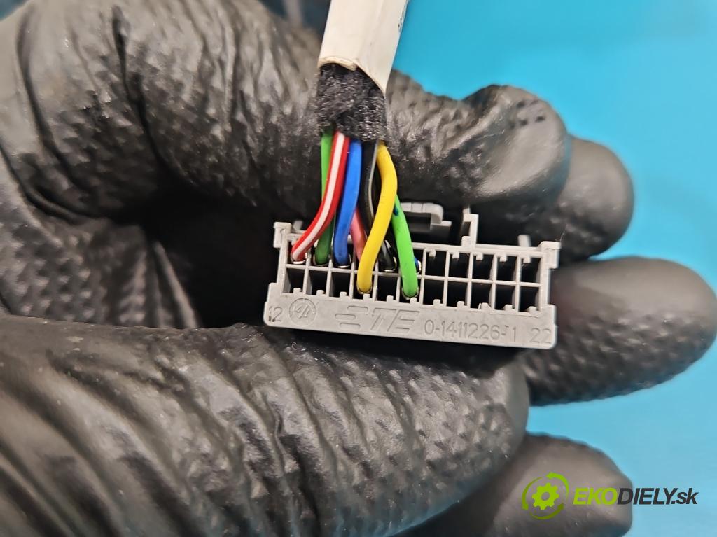 Land rover Range Rover Evoque I 2011-2018 2.0 td 150 hp automatic 110 kW 1999 cm3 5- zpětné zrcátko pravé 2016.5002 (Klika dveří ostatní)