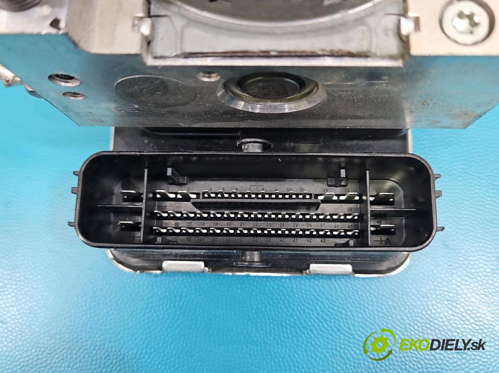 Renault Trafic III 2014 - 2.0 dci 150 HP manual 110 kW 1997 cm3 5- čerpadlo abs 476609561R (Pumpa ABS)