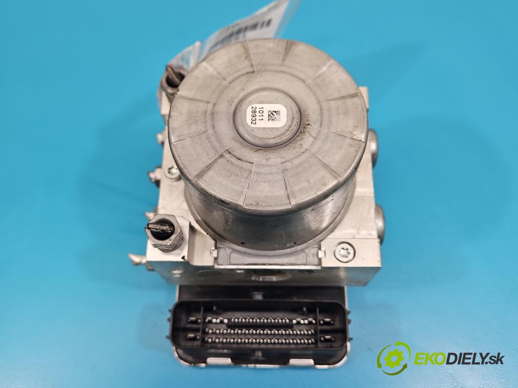 Renault Trafic III 2014 - 2.0 dci 150 HP manual 110 kW 1997 cm3 5- čerpadlo abs 476609561R (Pumpa ABS)