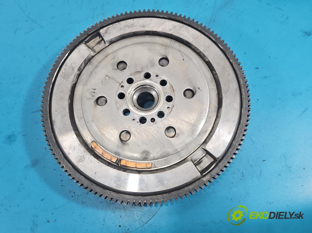 Renault Trafic III 2014 - 2.0 dci 150 HP manual 110 kW 1997 cm3 5- koleso duálna 123101516R