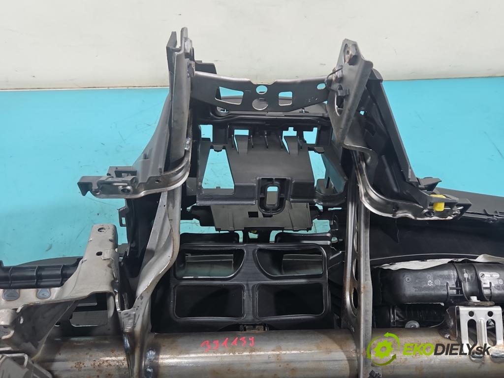 Opel Corsa E 2014-2019 1.4 16V 90 hp manual 66 kW 1398 cm3 5- kokpit,přistrojova deska