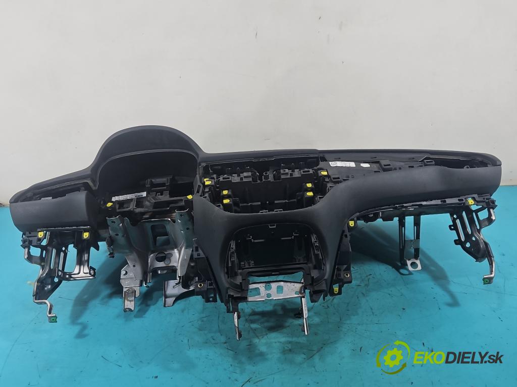 Opel Corsa E 2014-2019 1.4 16V 90 hp manual 66 kW 1398 cm3 5- kokpit,přistrojova deska