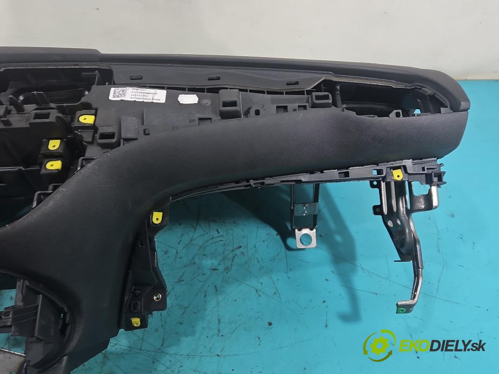 Opel Corsa E 2014-2019 1.4 16V 90 hp manual 66 kW 1398 cm3 5- kokpit,přistrojova deska