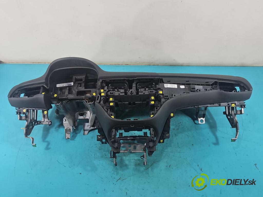 Opel Corsa E 2014-2019 1.4 16V 90 hp manual 66 kW 1398 cm3 5- kokpit,přistrojova deska