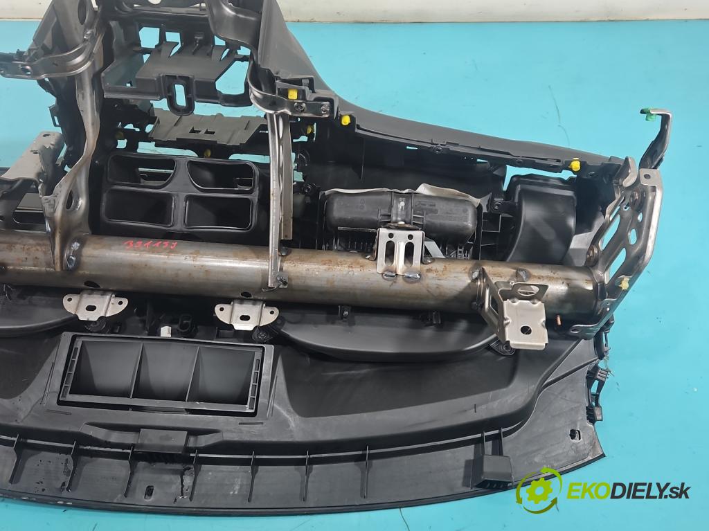 Opel Corsa E 2014-2019 1.4 16V 90 hp manual 66 kW 1398 cm3 5- kokpit,přistrojova deska