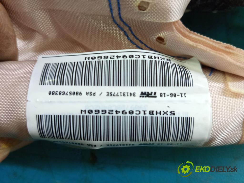 Peugeot 308 II 2013-2021 1.2 12V 110 HP manual 81 kW 1199 cm3 5- clona pravé 9805768380