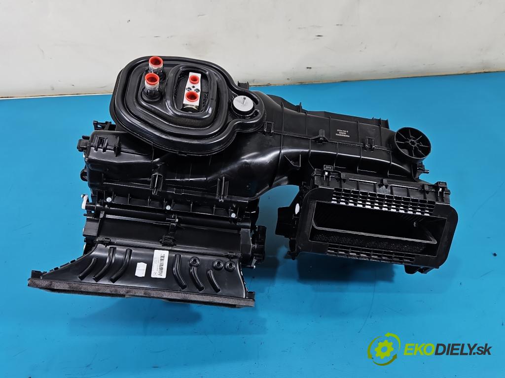 Skoda Superb III 2015-2024 2.0 tdi 150 hp automatic 110 kW 1968 cm3 5- radiátor 5WB816001H (Radiátor topení)