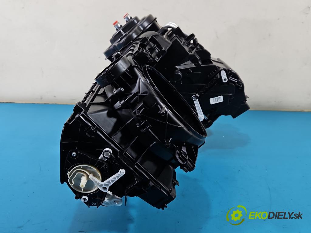 Skoda Superb III 2015-2024 2.0 tdi 150 hp automatic 110 kW 1968 cm3 5- radiátor 5WB816001H (Radiátor topení)