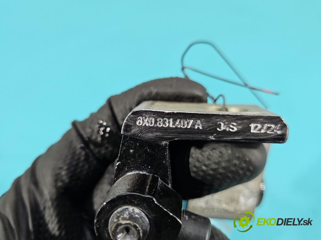 Skoda Superb III 2015-2024 2.0 tdi 150 hp automatic 110 kW 1968 cm3 5- Závěs: dveře přední levý 8X0831407A