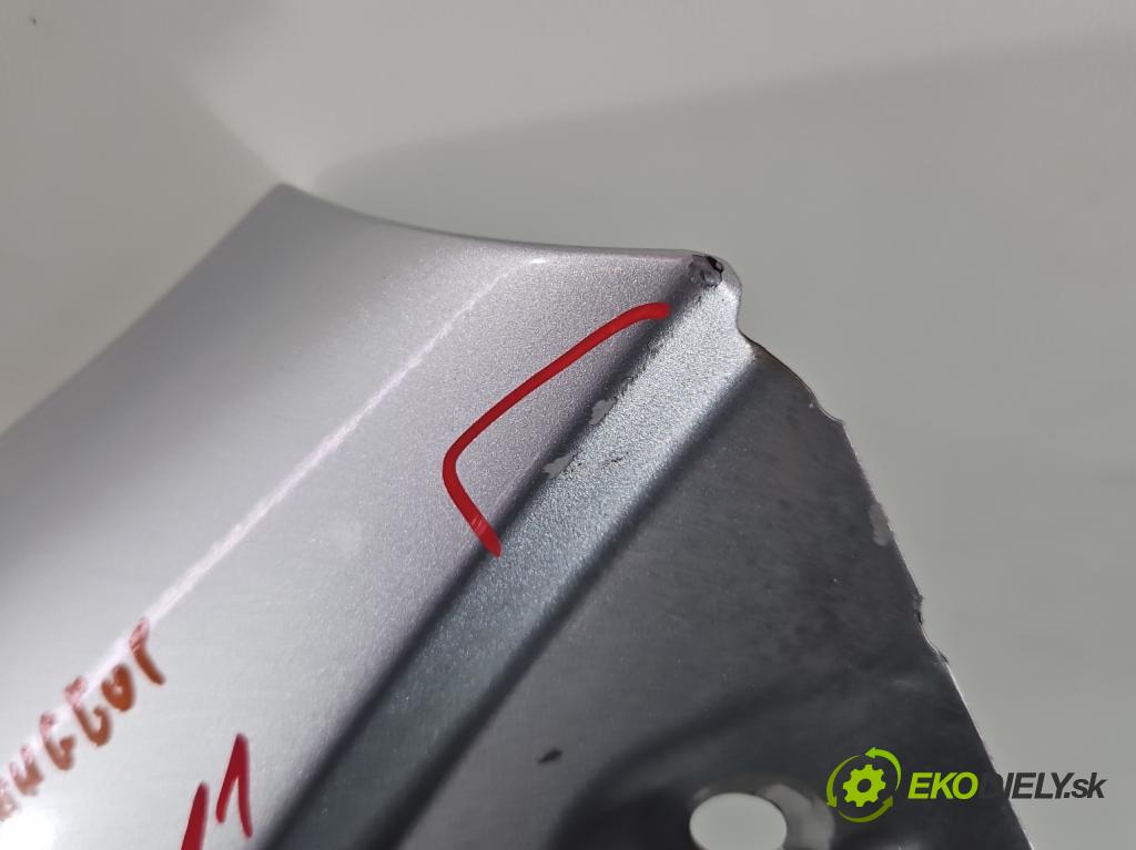 Peugeot 208 I 2012-2019 1.2 12V 82 hp manual 60 kW 1199 cm3 5- blatnik přední levý  (Levý přední blatník)