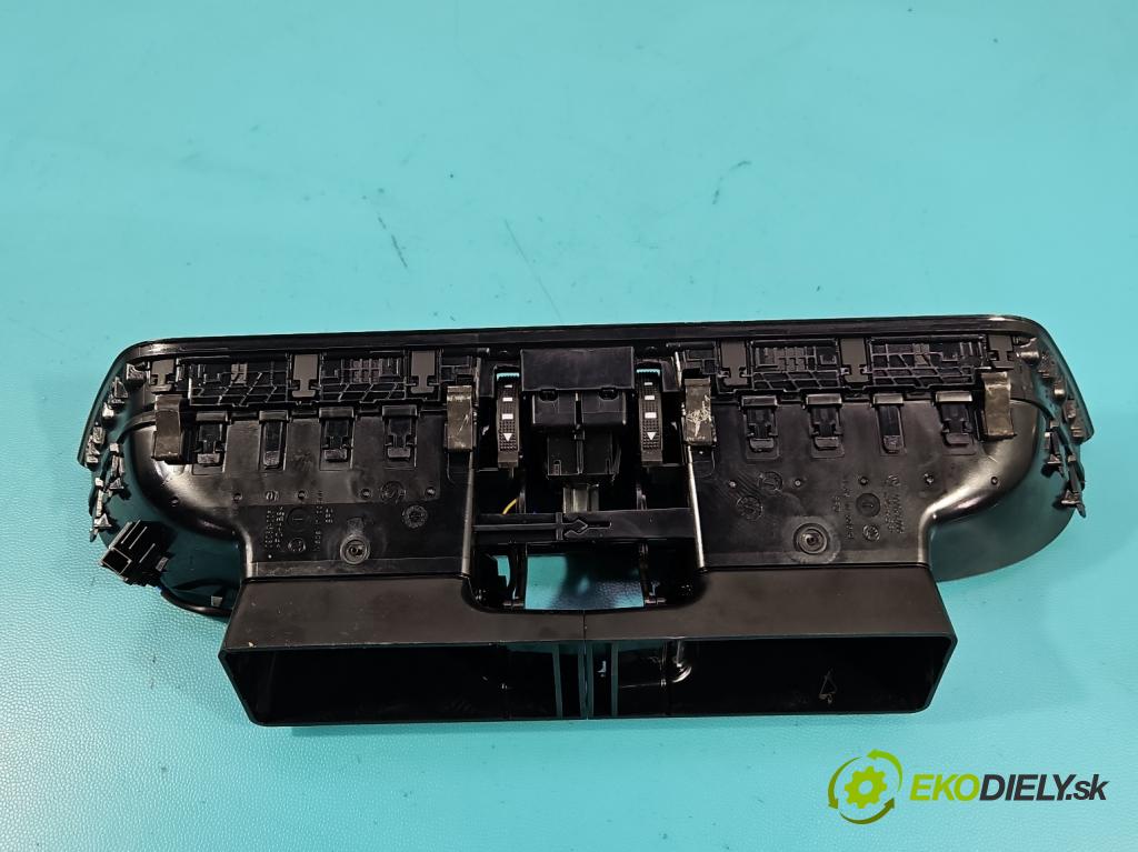 Skoda Superb III 2015-2024 2.0 tdi 150 HP automatic 110 kW 1968 cm3 5- Mřížka: kúrenia stredová 3V0820951D (Mriežka kúrenia (fukár))