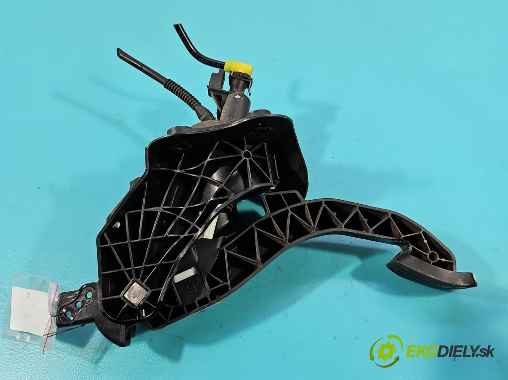 Peugeot 308 II 2013-2021 1.2 12V 110 HP manual 81 kW 1199 cm3 5- pedále ostatné 9676728880