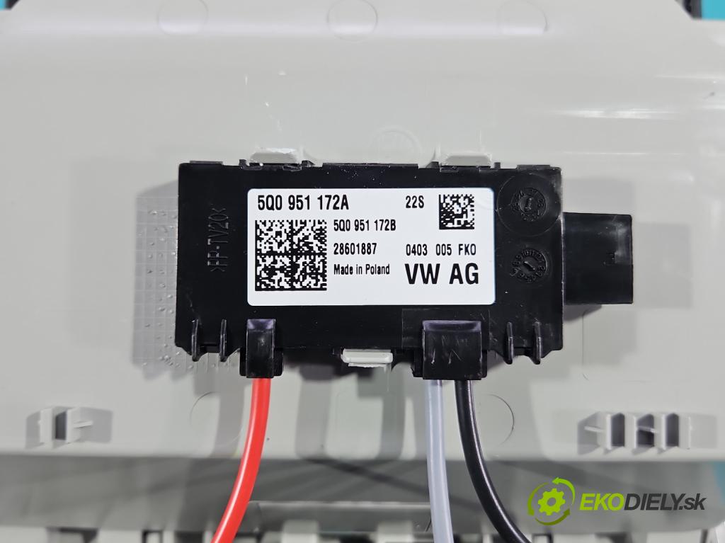 Skoda Superb III 2015-2024 2.0 tdi 150 HP automatic 110 kW 1968 cm3 5- svetlo / reflektor interiéra 5Q0951172A