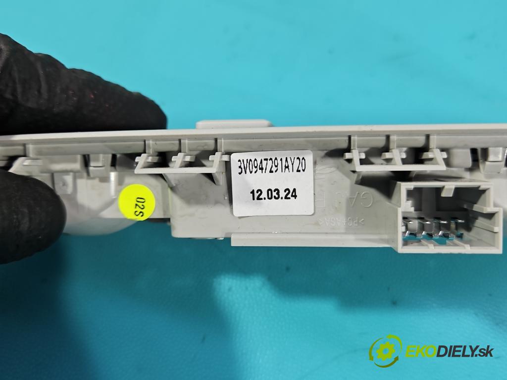 Skoda Superb III 2015-2024 2.0 tdi 150 HP automatic 110 kW 1968 cm3 5- svetlo / reflektor interiéra 3V0947291