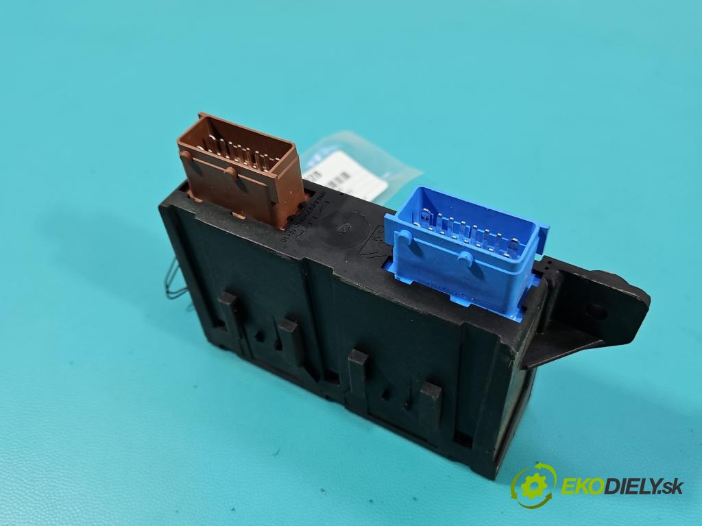 Peugeot 308 II 2013-2021 1.2 12V 110 hp manual 81 kW 1199 cm3 5- řídící jednotka 9810050080