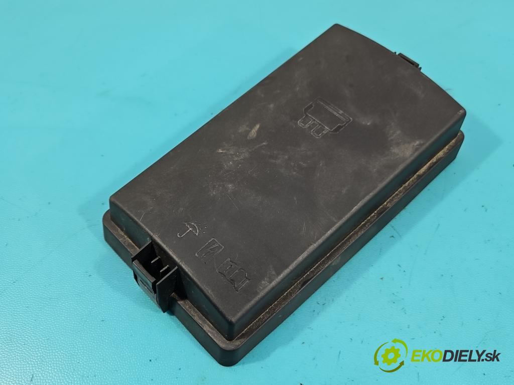 Skoda Superb III 2015-2024 2.0 tdi 150 hp automatic 110 kW 1968 cm3 5- skříňka pojistková 5Q0907361D (Pojistková skříňka)