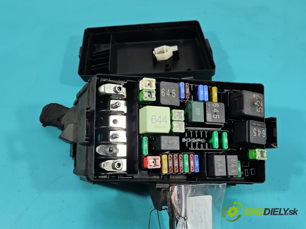 Skoda Superb III 2015-2024 2.0 tdi 150 hp automatic 110 kW 1968 cm3 5- skříňka pojistková 5Q0907361D (Pojistková skříňka)