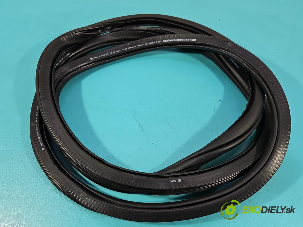 Skoda Superb III 2015-2024 2.0 tdi 150 hp automatic 110 kW 1968 cm3 5- Těsnění: dveře přední pravé 3V0867366B