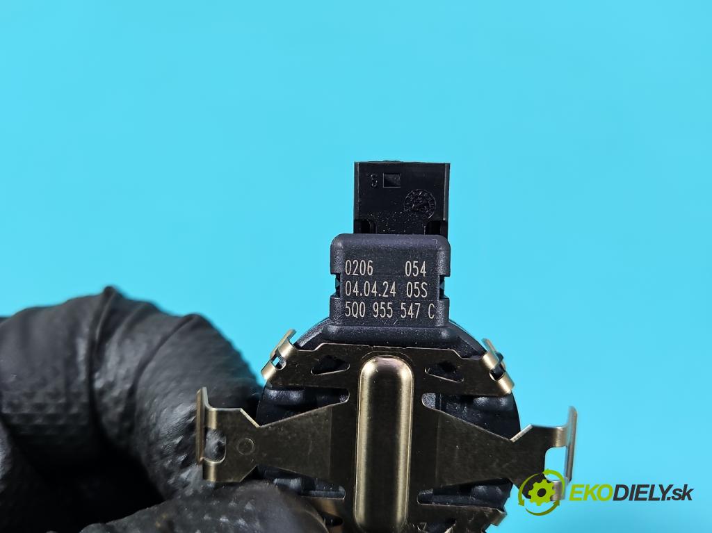 Skoda Superb III 2015-2024 2.0 tdi 150 HP automatic 110 kW 1968 cm3 5- snímač déšť: 5Q0955547C (Snímač dažďa)