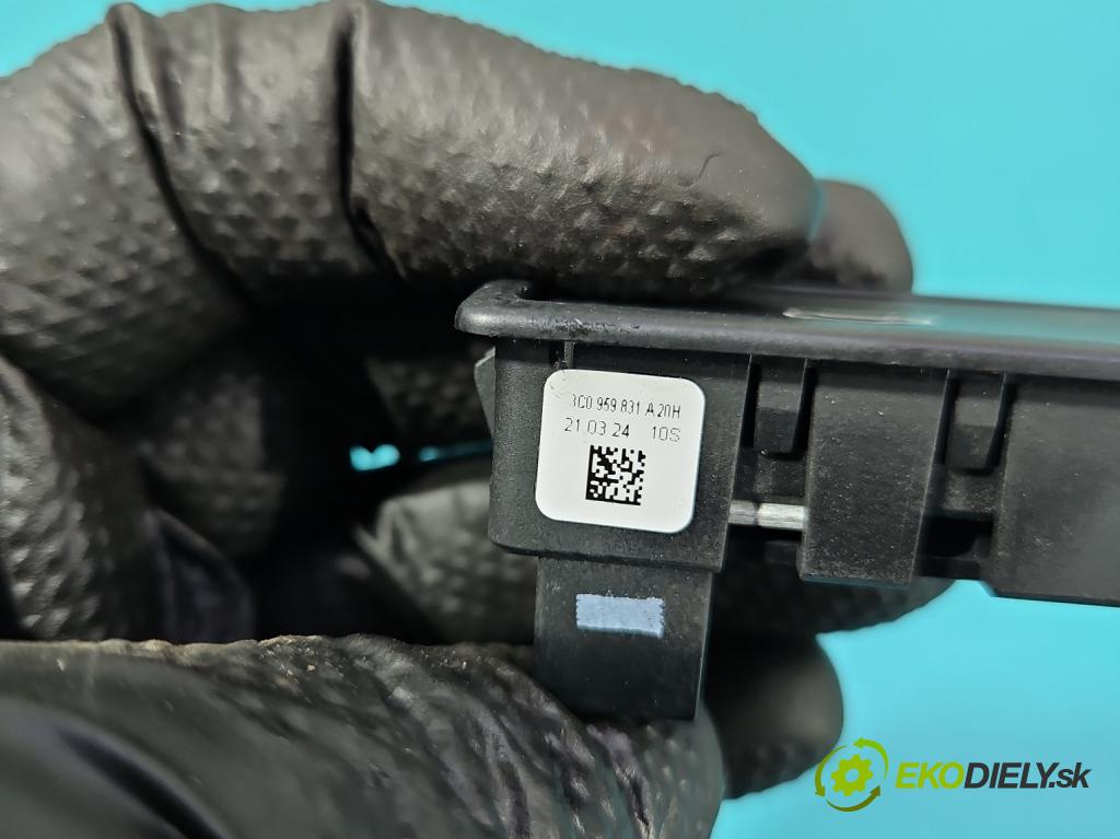 Skoda Superb III 2015-2024 2.0 tdi 150 HP automatic 110 kW 1968 cm3 5- prepínač ostatné 3C0959831A