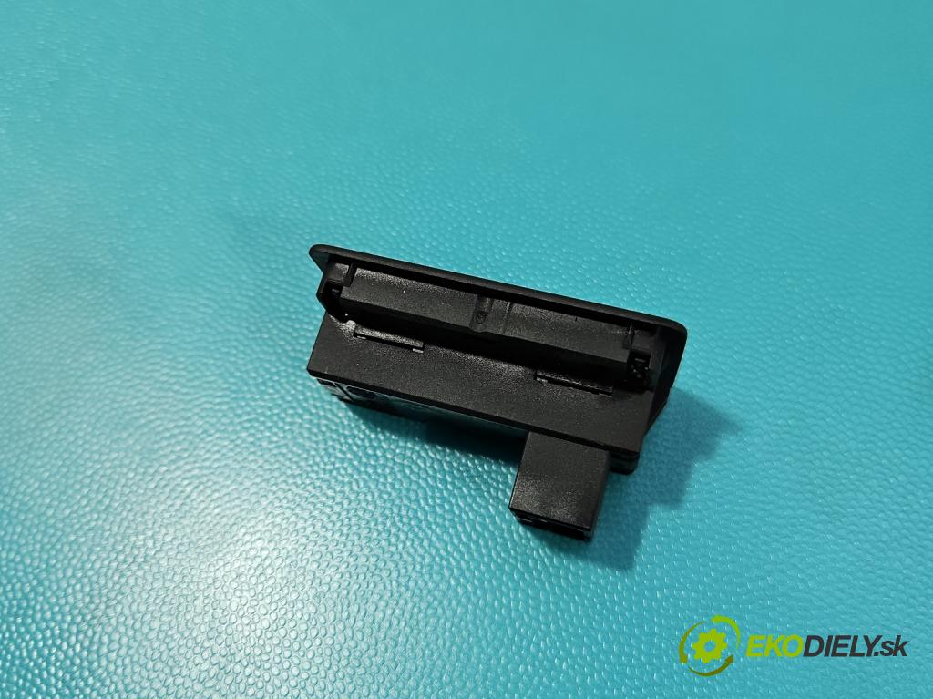 Skoda Superb III 2015-2024 2.0 tdi 150 HP automatic 110 kW 1968 cm3 5- prepínač ostatné 3C0959831A