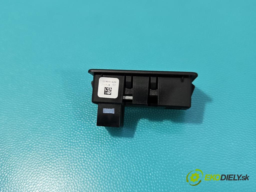 Skoda Superb III 2015-2024 2.0 tdi 150 HP automatic 110 kW 1968 cm3 5- prepínač ostatné 3C0959831A