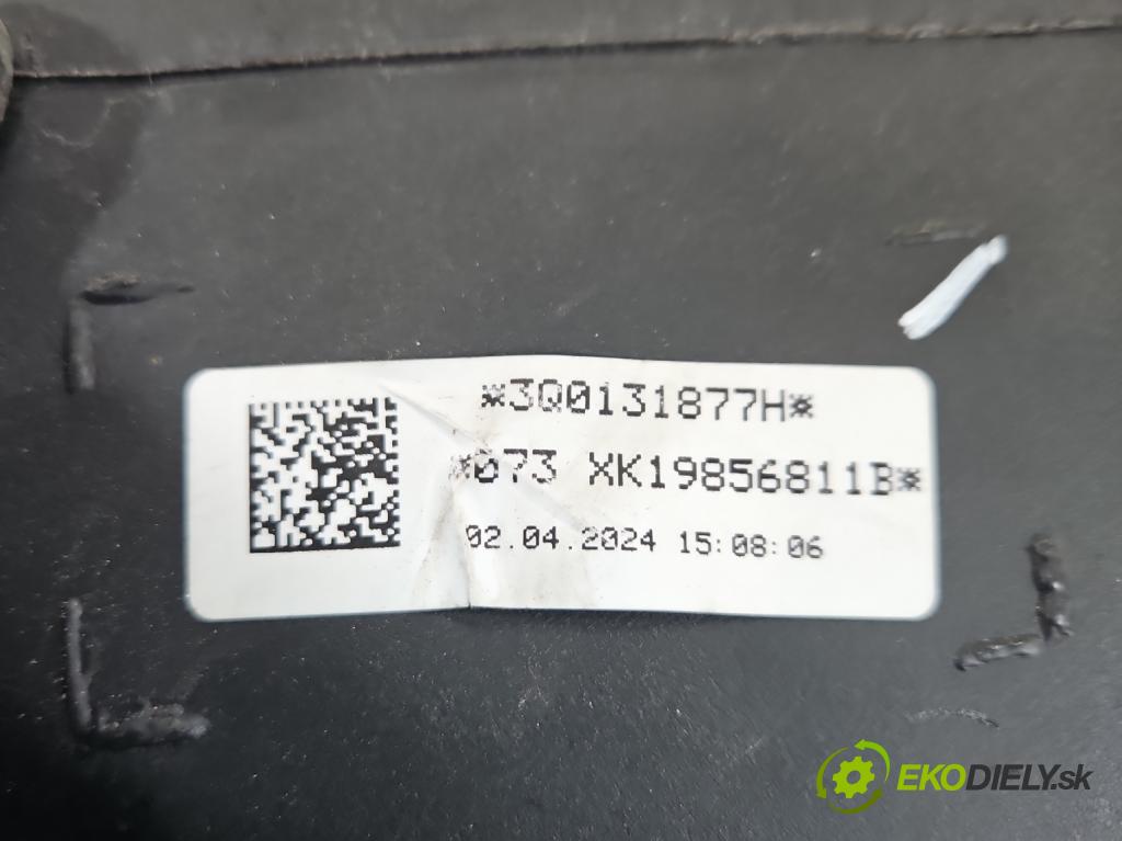 Skoda Superb III 2015-2024 2.0 tdi 150 HP automatic 110 kW 1968 cm3 5- Nádrž: AdBlue: 5Q0131969L