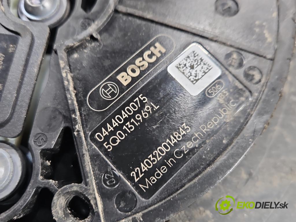 Skoda Superb III 2015-2024 2.0 tdi 150 HP automatic 110 kW 1968 cm3 5- Nádrž: AdBlue: 5Q0131969L