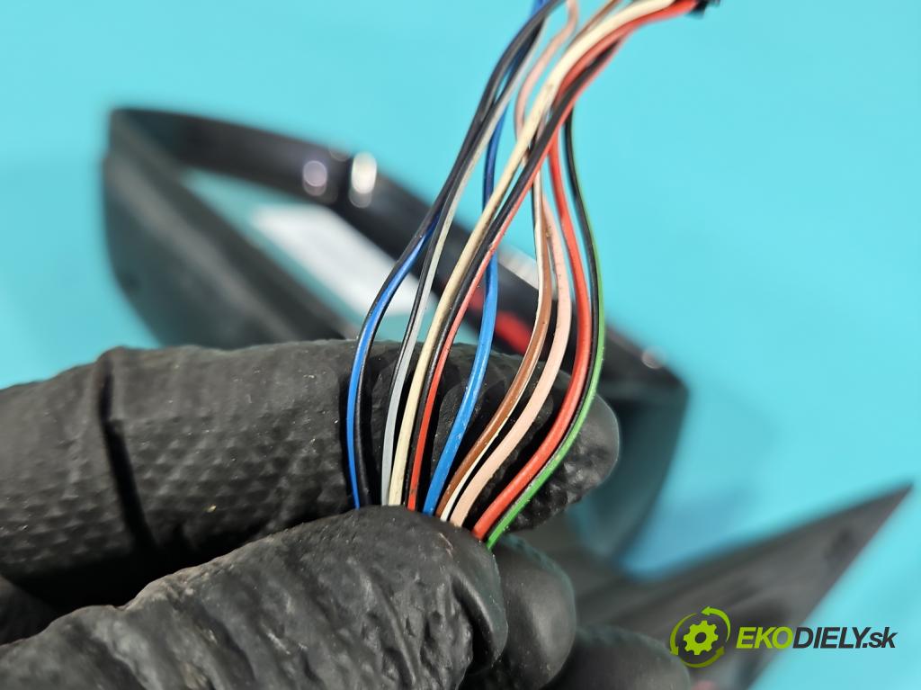 Audi A6 C6 2004-2011 3.0 tdi 232KM automatic 171 kW 2967 cm3 5- zrkadlo ľavé  (Kľučka dverí ostatné)